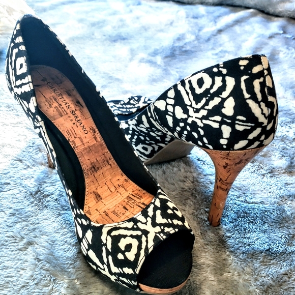 Women's Peep Toe Heels - Picture 1 of 4